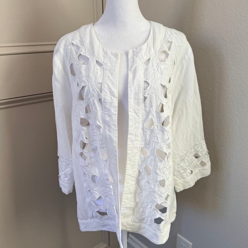 Bob Mackie M White Linen Rayon Embroidered Cutout Wearable Art Open Front Jacket